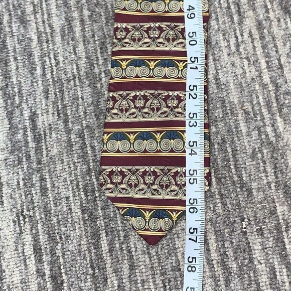 Roundtree & Yorke Mens 100% Silk Neck Tie‎ Geometric Scroll Print Burgundy Gold - Picture 6 of 7